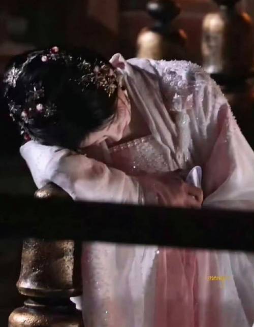 女明星拍戏晕倒_明星晕倒真人照_拍戏晕倒的男演员