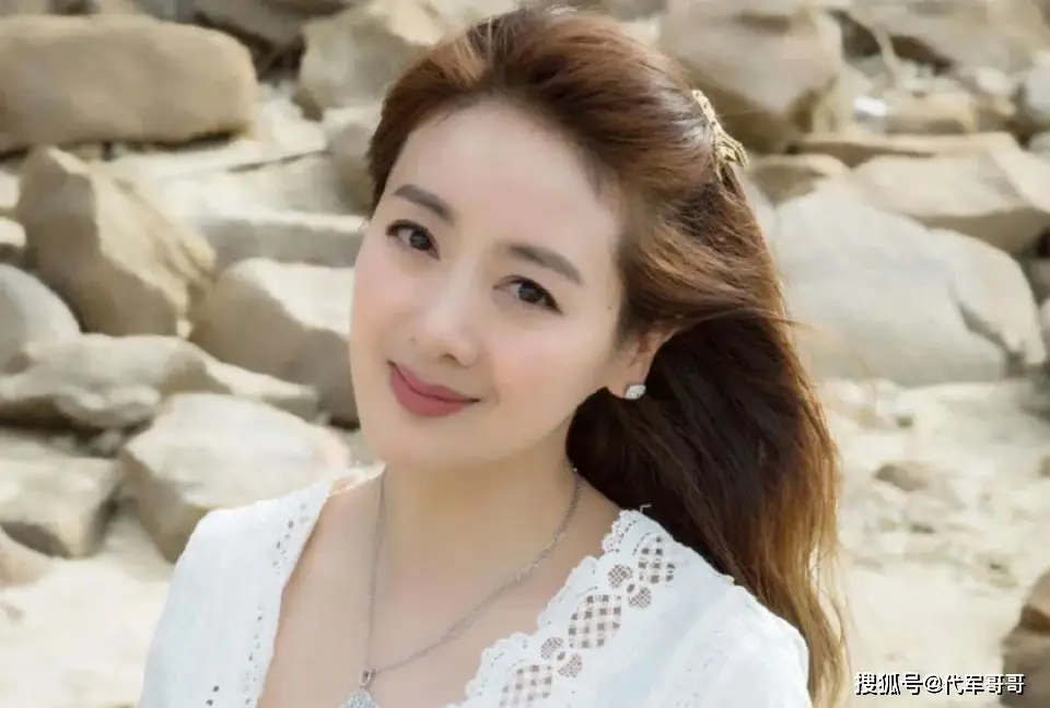 安徽著名女演员_安徽女星_7月出生的女明星