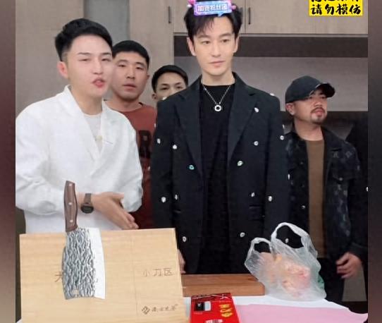 快手一哥VS抖音一哥！曾志伟都被吓退场，两位平台一哥互爆黑料